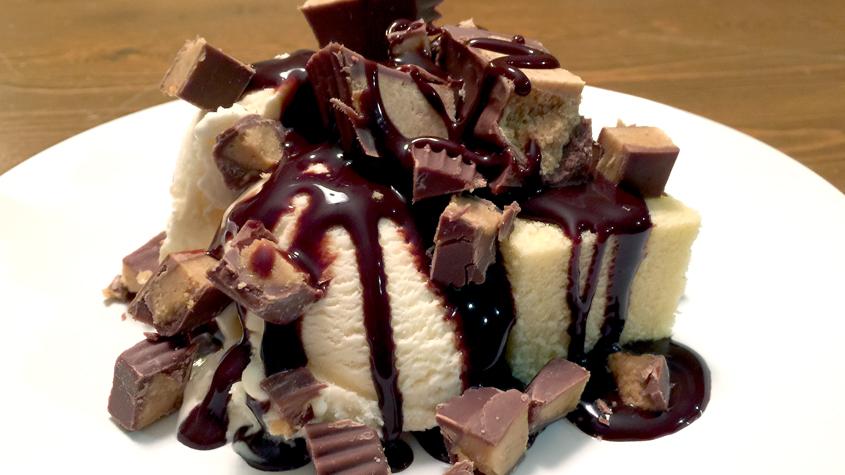 large.peanut-butter-cup-pound-cake-sunda